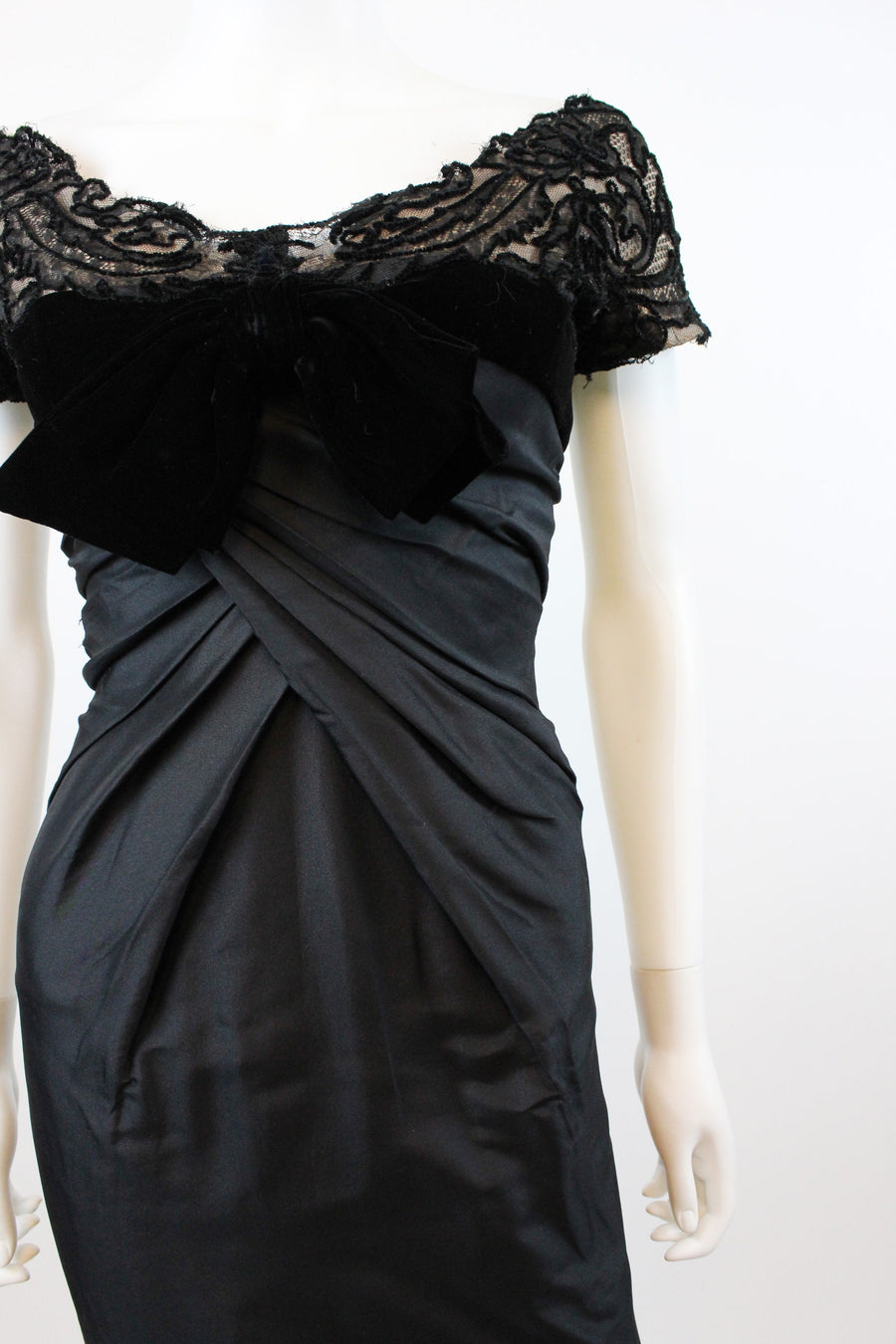 1950s couture SILK and LACE wiggle folded dress xxs | new fall winter