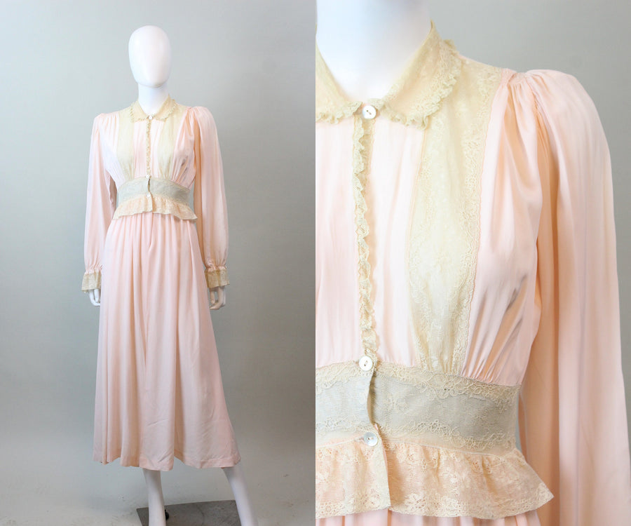 1940s DAPHNE PEACH rayon lace robe xs | new spring summer