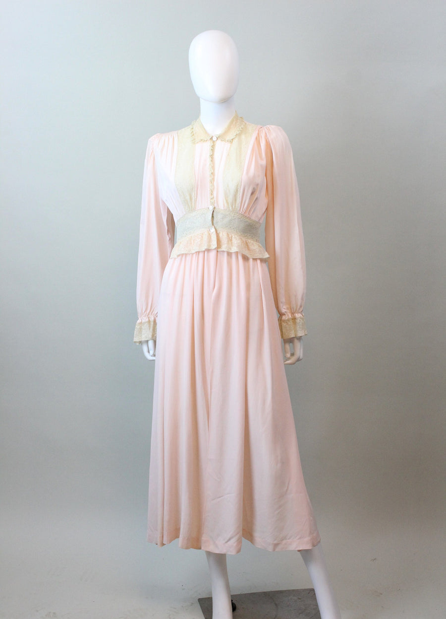 1940s DAPHNE PEACH rayon lace robe xs | new spring summer