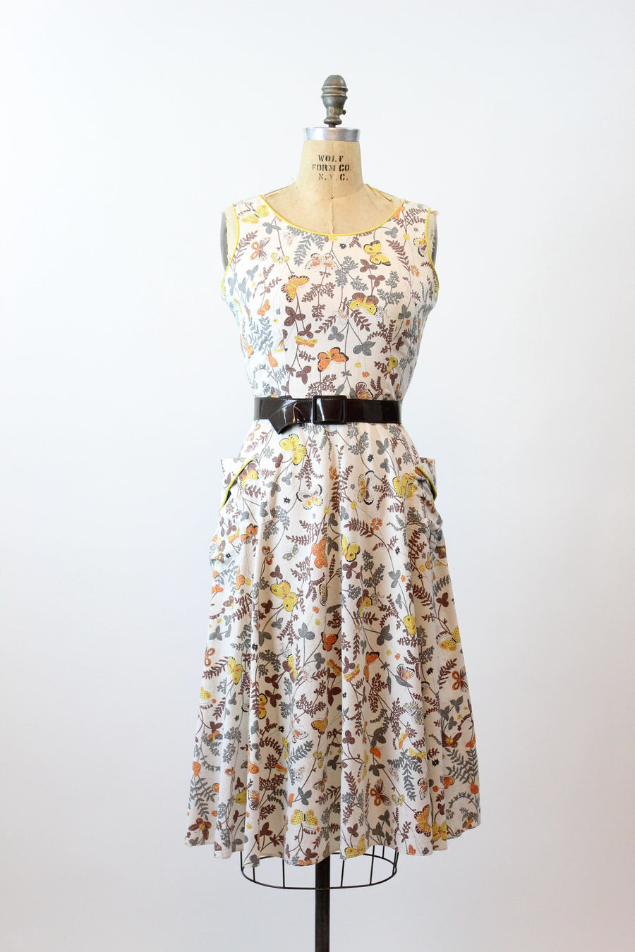 1950s BUTTERFLY moth novelty print dress small | new spring summer