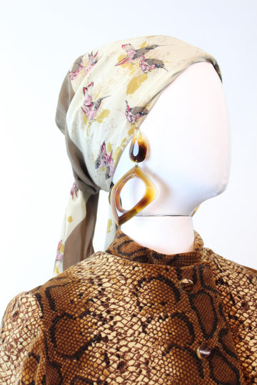 1970s GUCCI bird print SILK scarf | new fall winter