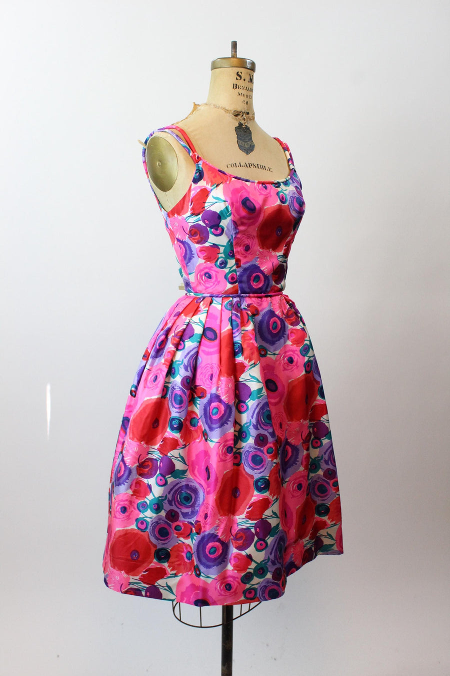 1950s LOW BACK full skirt FLORAL dress xs | new fall winter