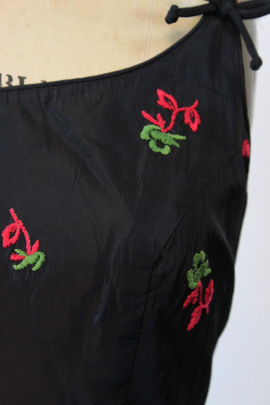 1950s EMBROIDERED flower dress xs | new fall winter