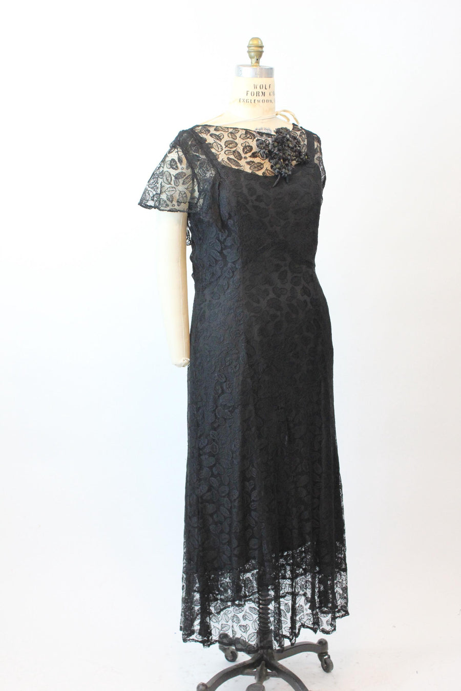 1930s LEAF LACE gown silk slip FLUTTER sleeves large | new fall winter