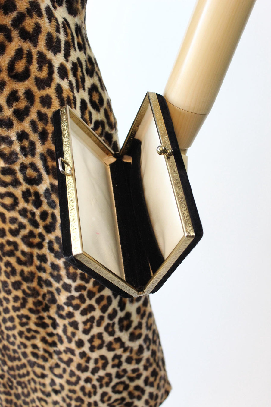 1950s VELVET box clutch | new fall winter