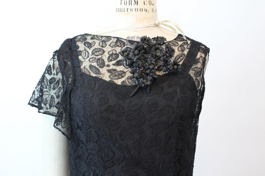 1930s LEAF LACE gown silk slip FLUTTER sleeves large | new fall winter