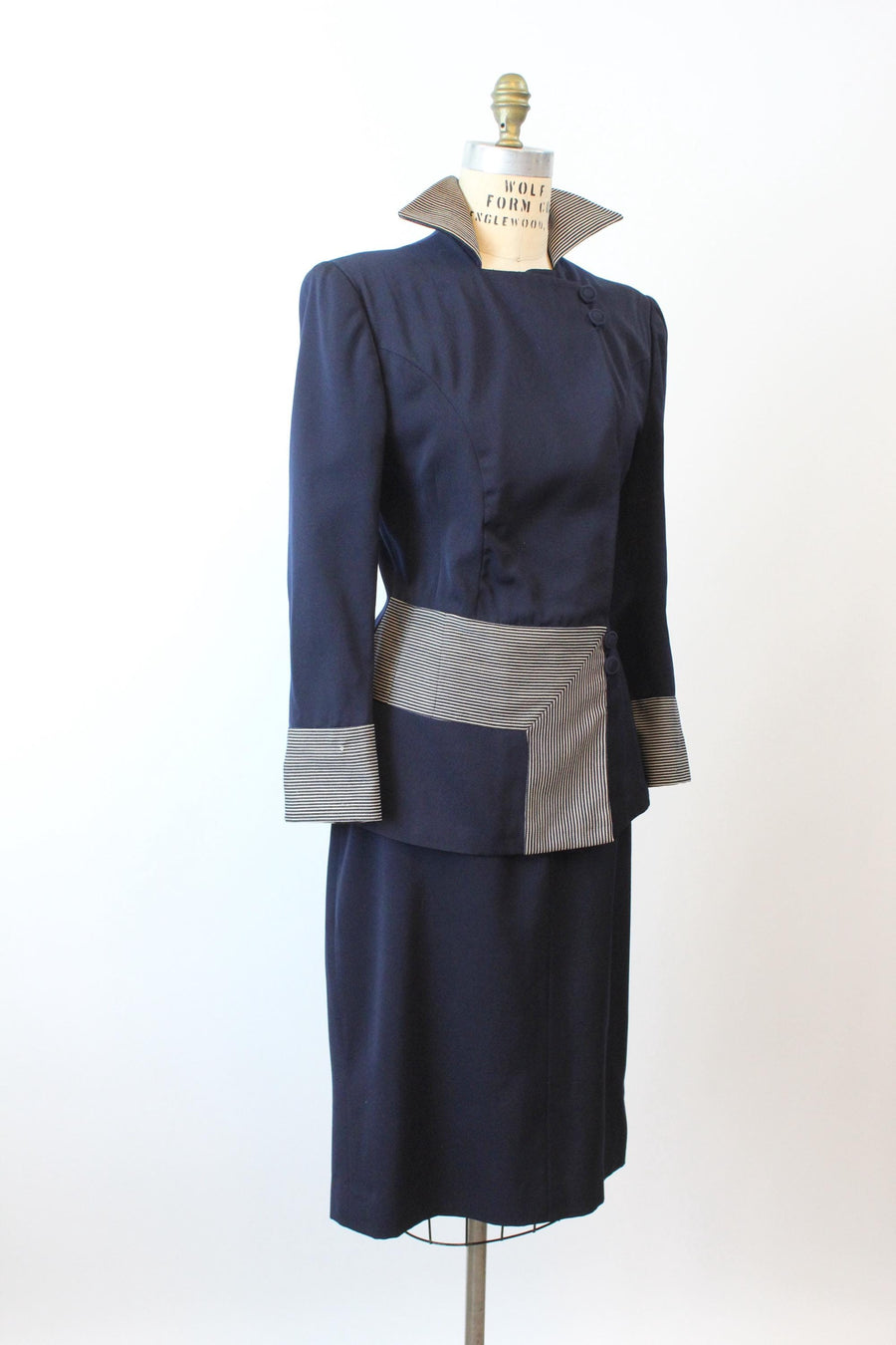 1950s 1951 documented LILLI ANN mitered SUIT medium | new fall winter